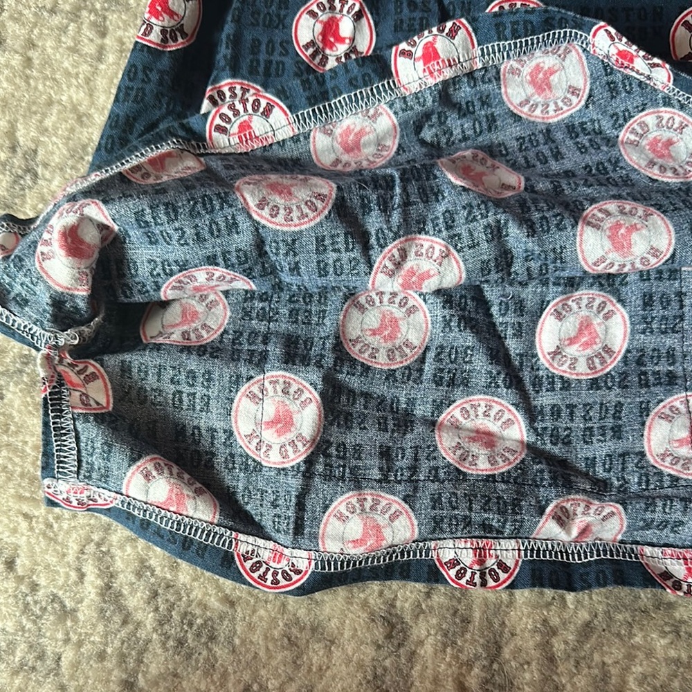 Red Sox scrub top - Picture 5 of 8